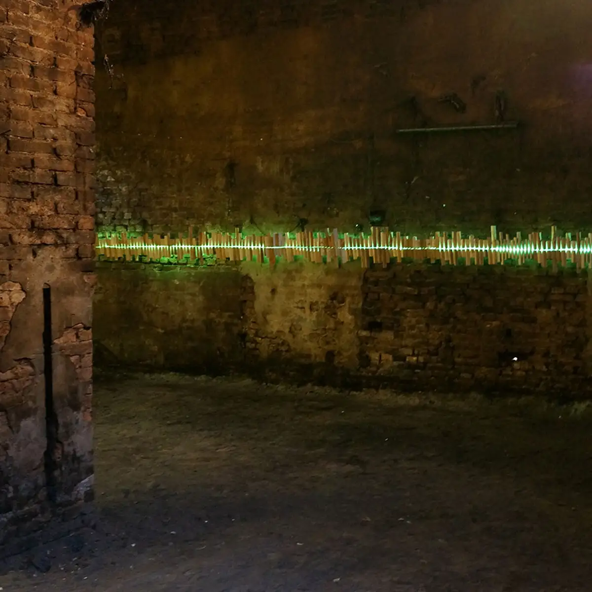 Lawren Spera, Sutura, 2012