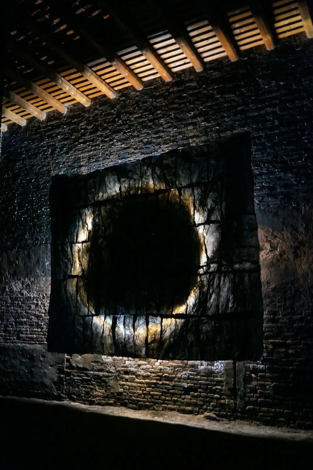 Lawren Spera, Nessun nesso (No association), 2018